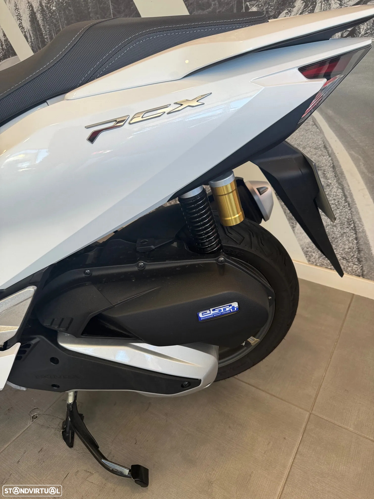 Honda PCX125 DX - painel TFT - 3