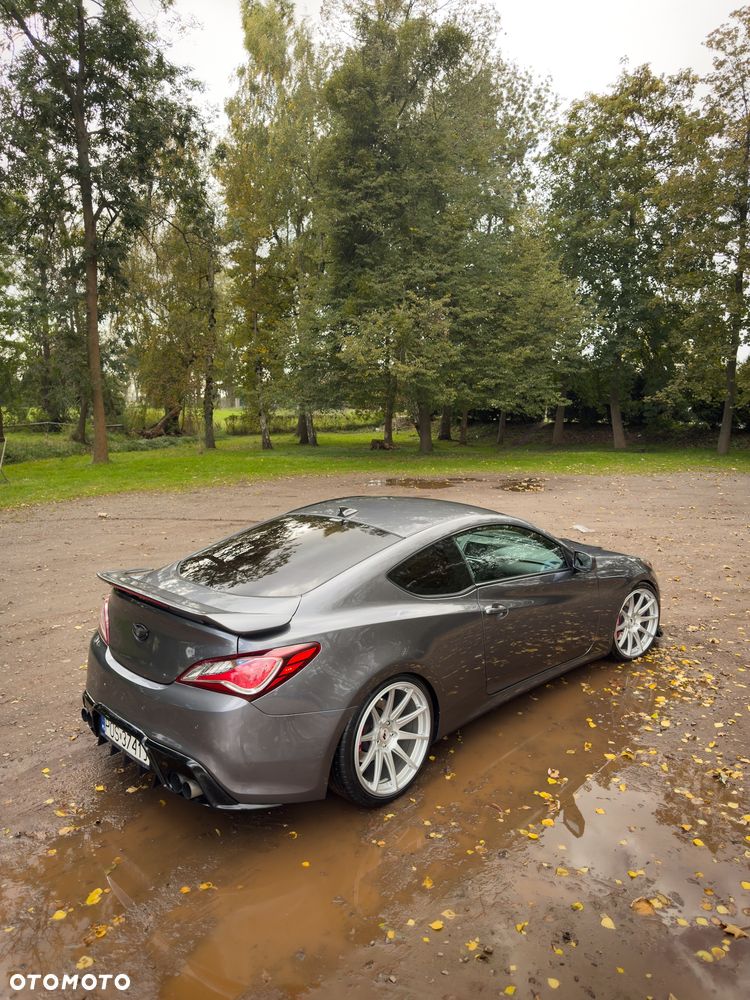 Hyundai Genesis Coupe - 9
