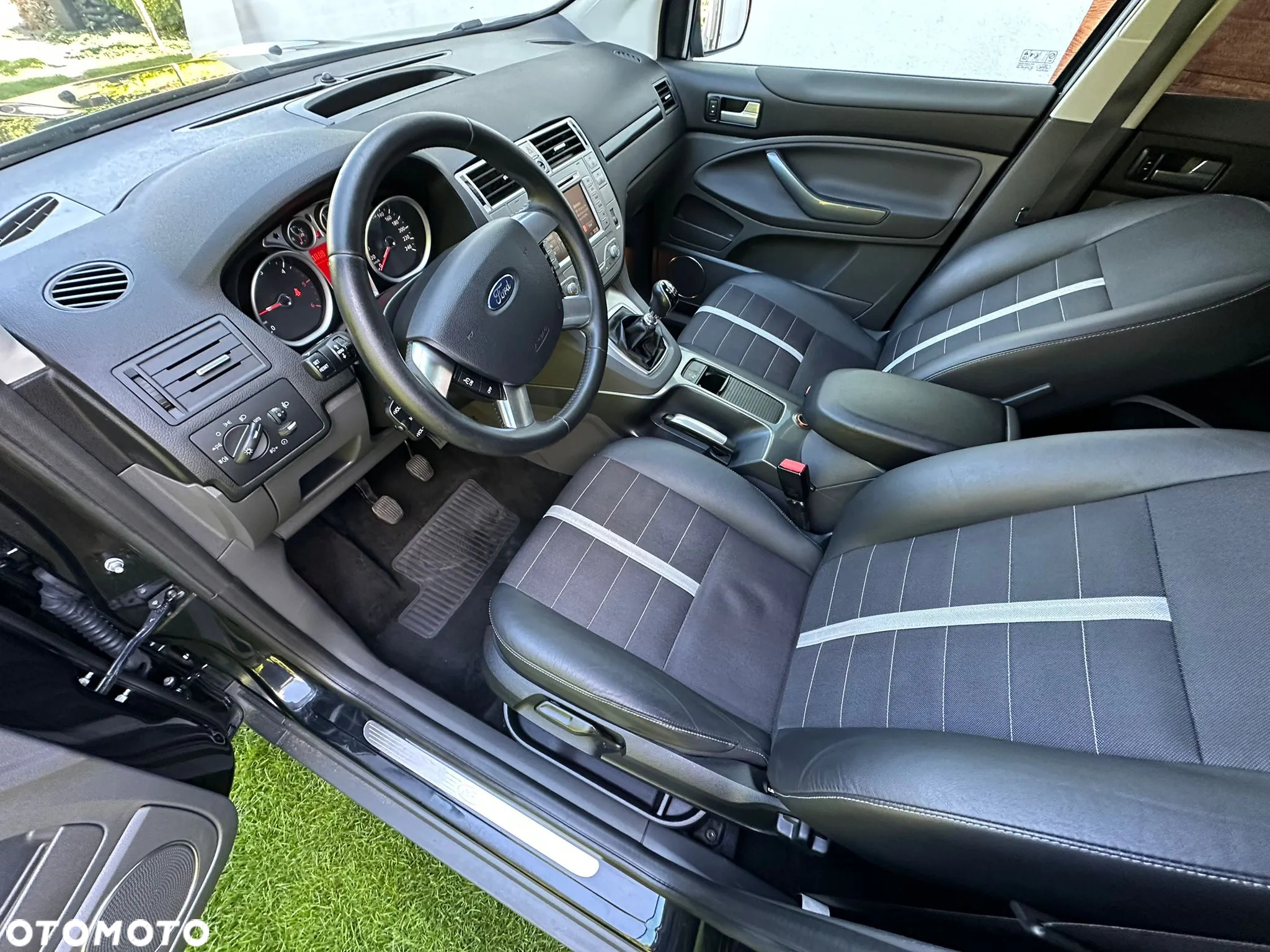 Ford Kuga 2.0 TDCi 4WD Titanium - 6