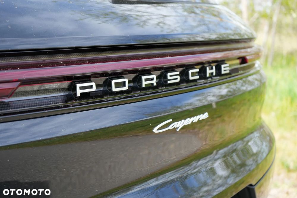 Porsche Cayenne - 25