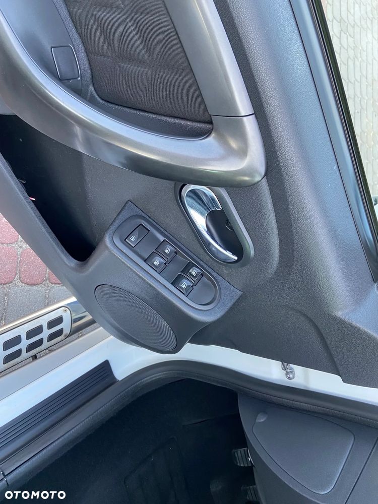 Dacia Duster 1.6 16V 105 4x2 Prestige - 9