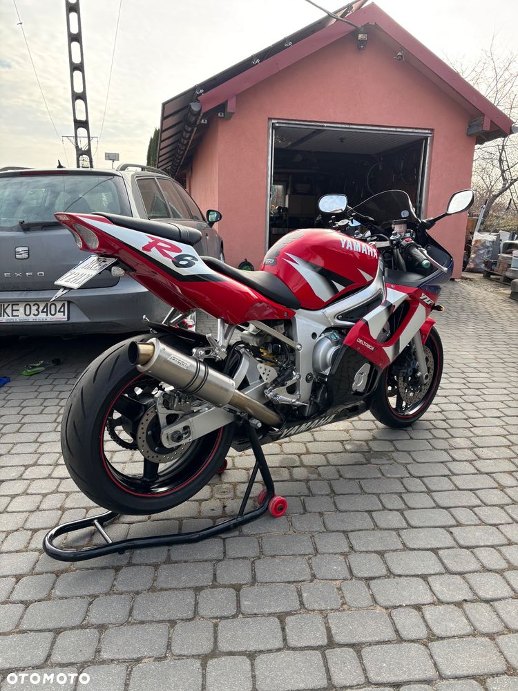 Yamaha R6 - 2