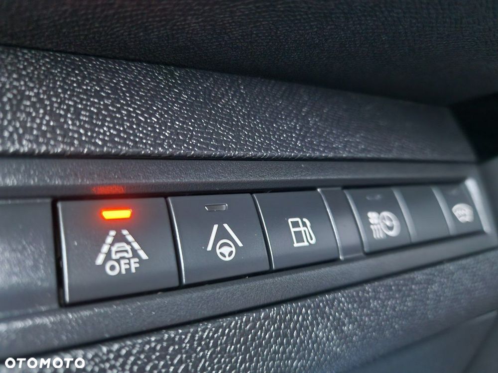 Peugeot 3008 1.6 PureTech HYbrid4 GT S&S EAT8 - 39