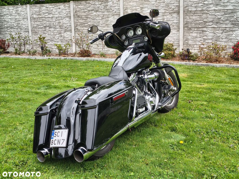 Harley-Davidson Touring Street Glide - 17