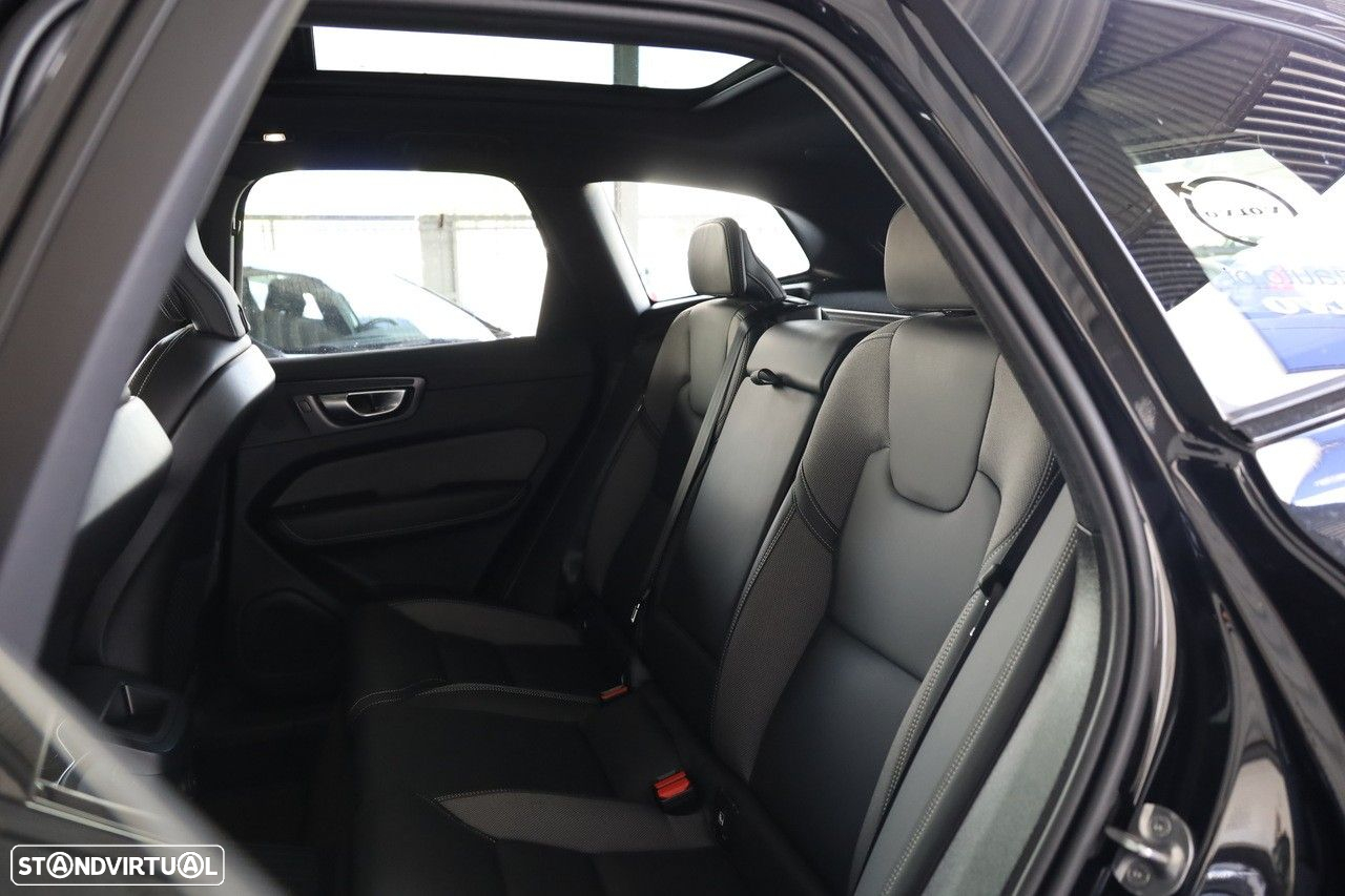 Volvo XC 60 2.0 T6 PHEV Black Edition AWD - 9