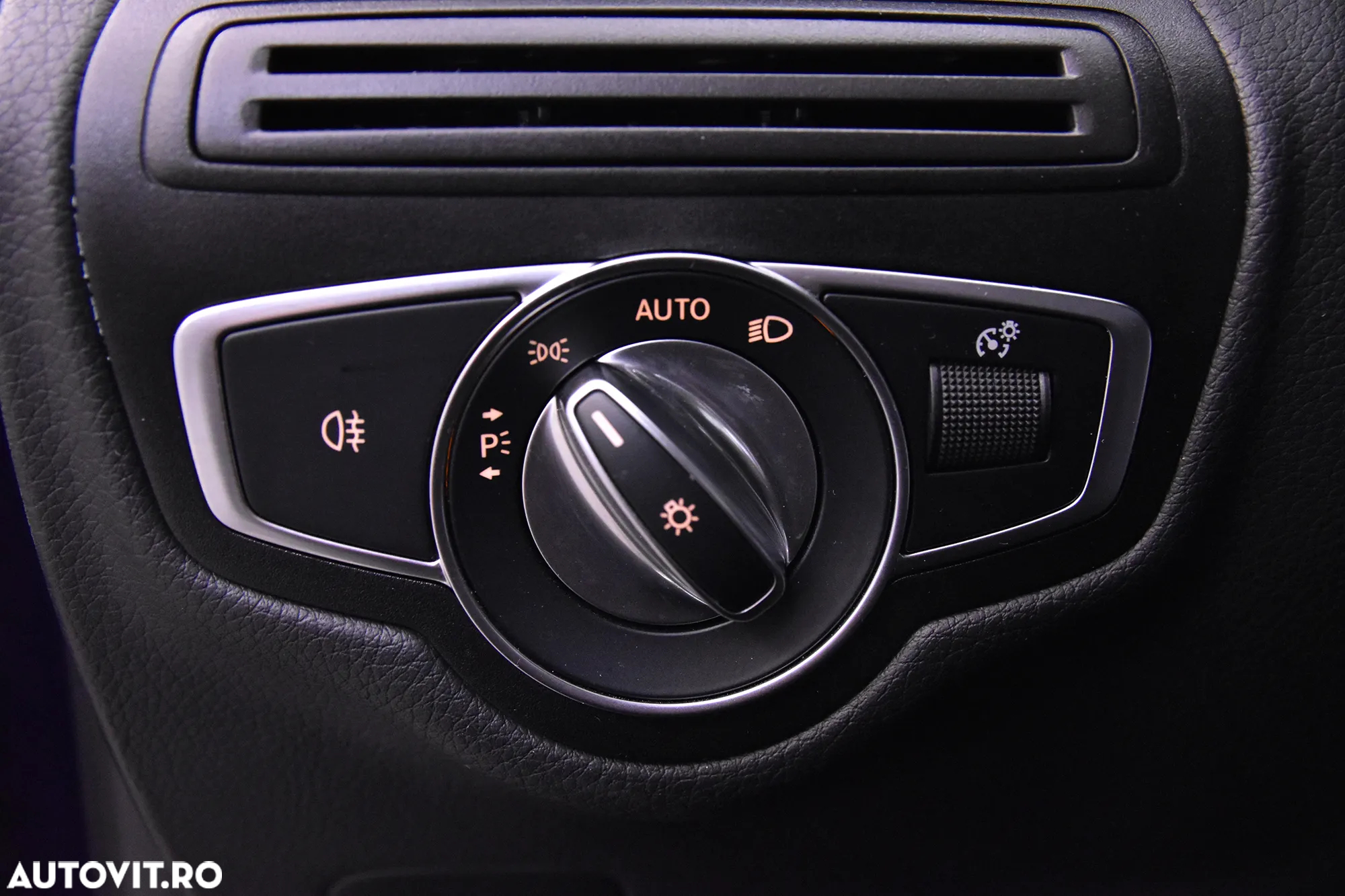 Mercedes-Benz GLC 300 e 4MATIC - 15