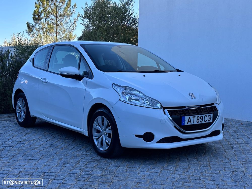 Peugeot 208 2015 photo 5
