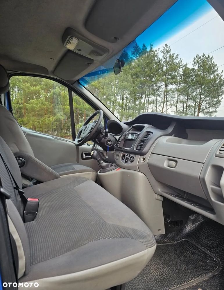 Opel Vivaro - 8