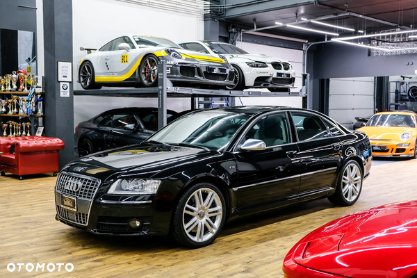 Audi S8 5.2 FSI Quattro