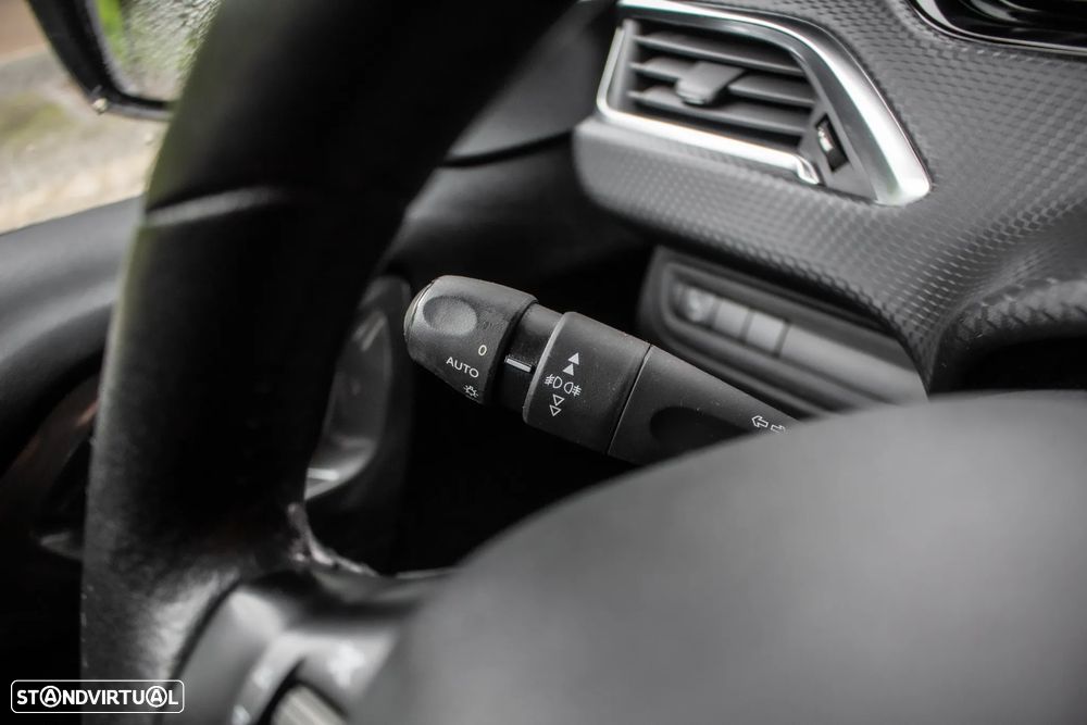 Peugeot 2008 PureTech 82 Active - 21