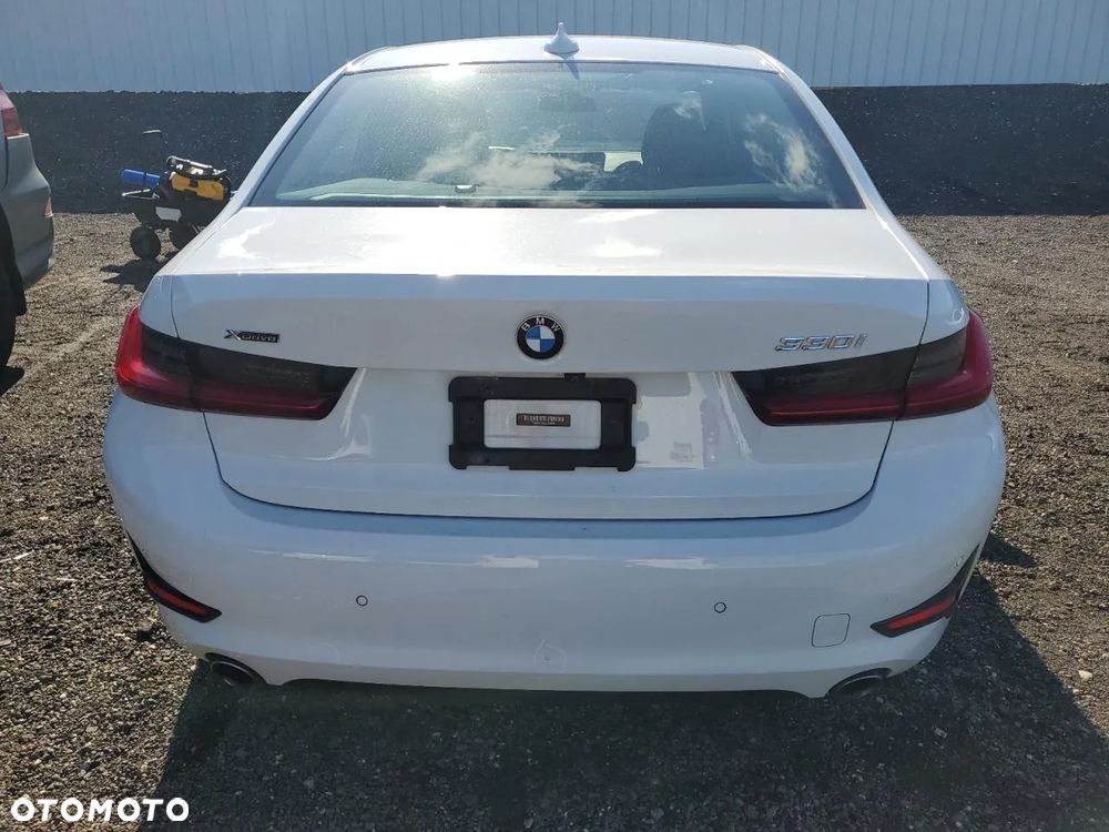 BMW Seria 3 330i M Sport sport - 6