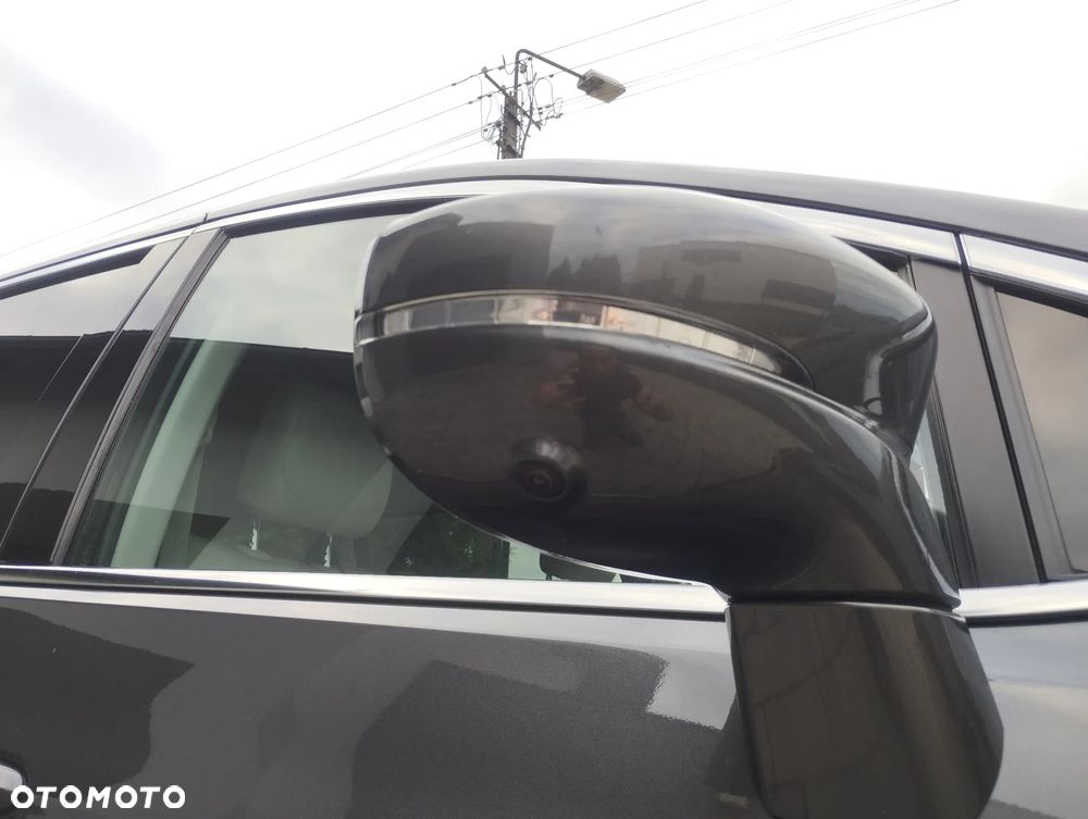 Chrysler Pacifica - 12