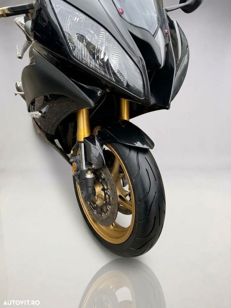 Yamaha YZF 600 R6 - 9
