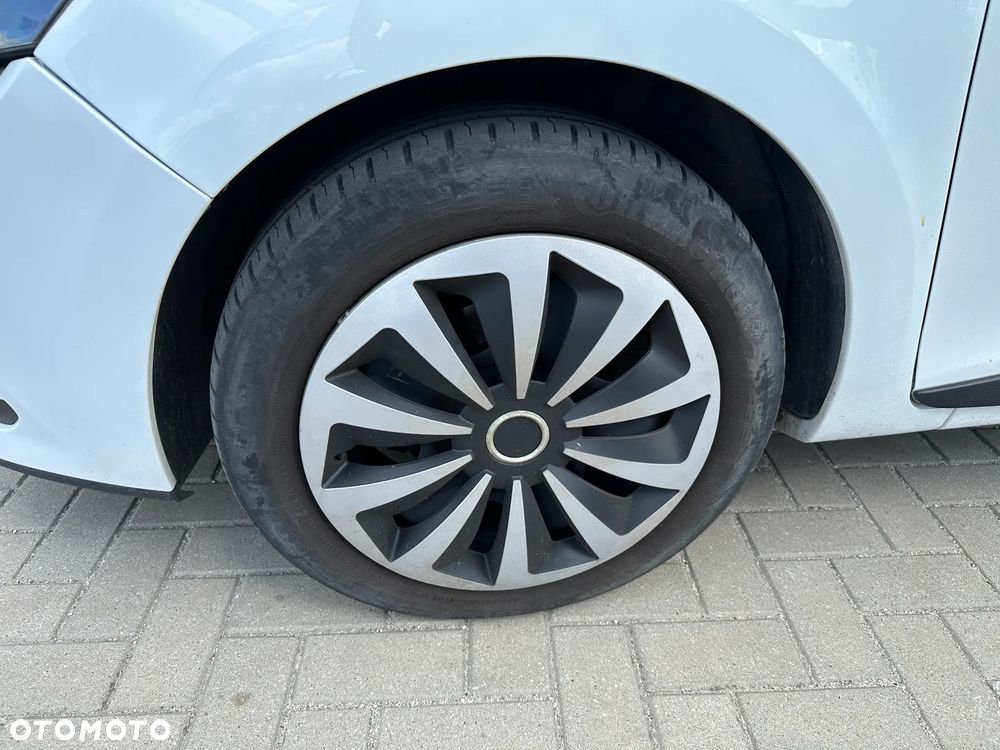 Renault Clio - 32