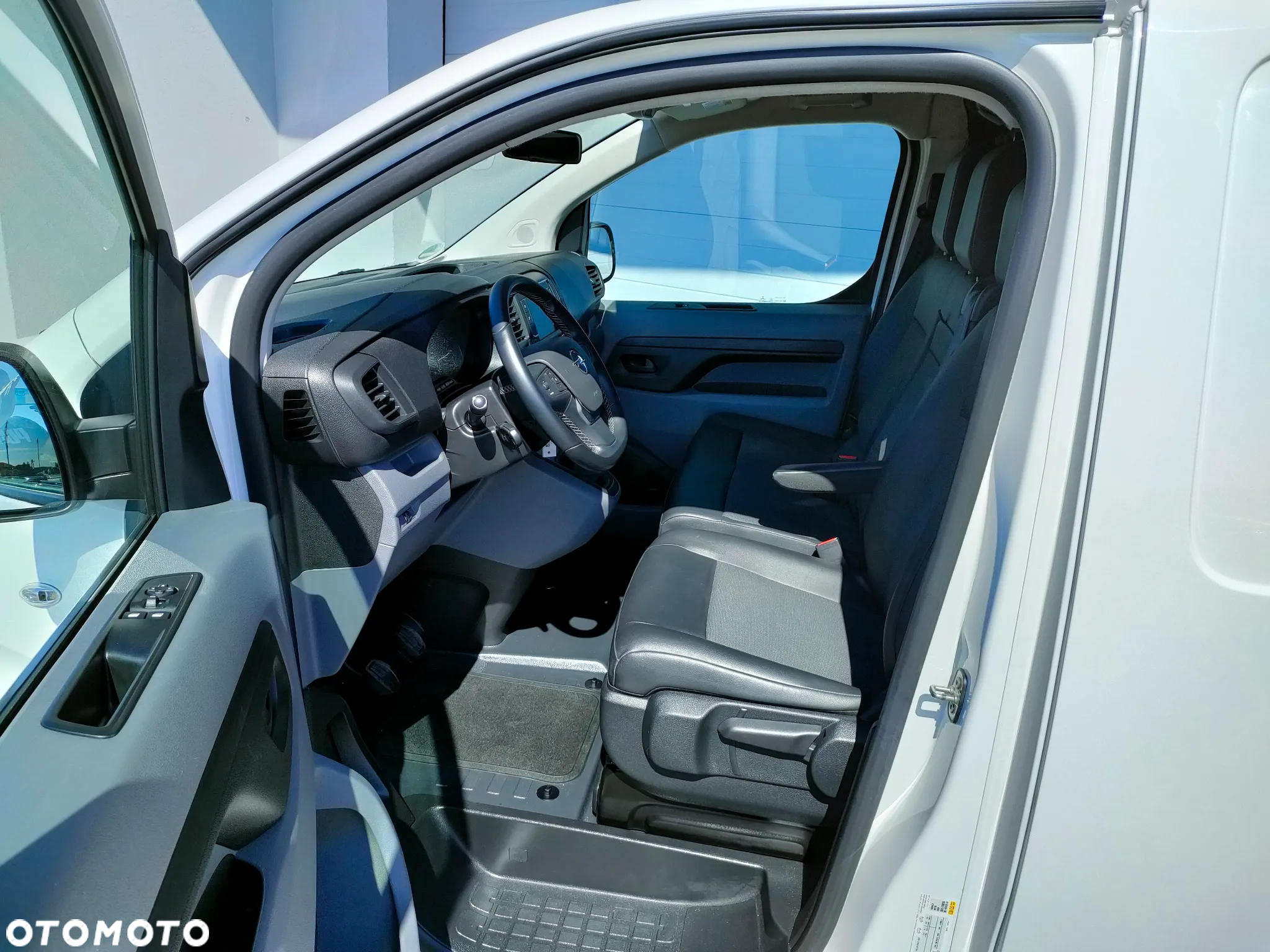 Opel Vivaro - 7