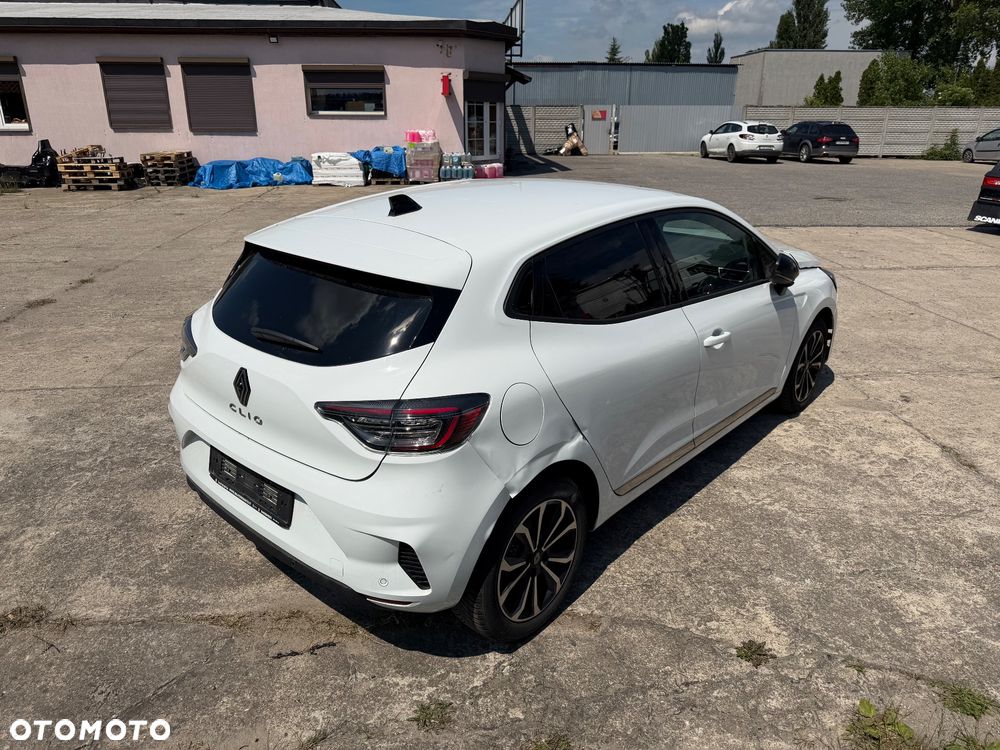 Renault Clio - 6