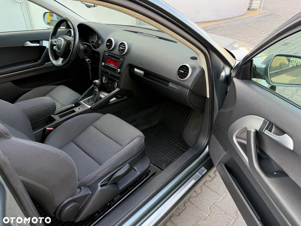 Audi A3 2.0 TDI DPF Quattro Attraction - 8