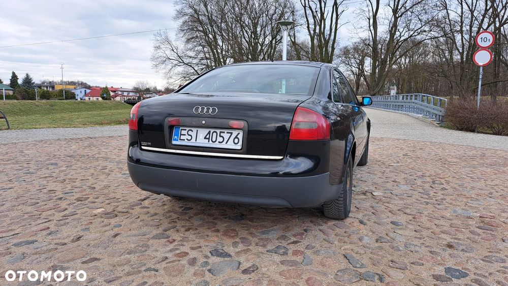 Audi A6 Limousine 2.4 - 4