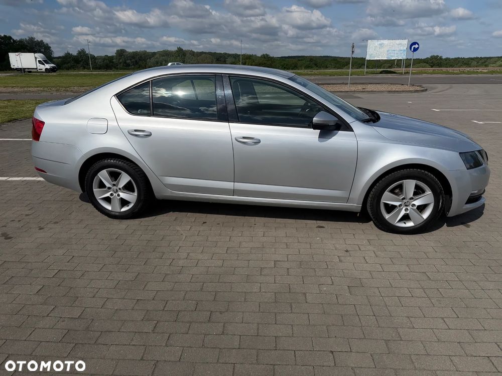 Skoda Octavia 1.6 TDI Style - 4
