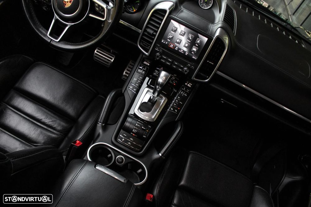 Porsche Cayenne S E-Hybrid - 43