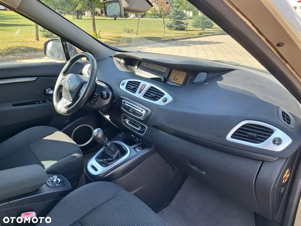 Renault Scenic 1.4 16V TCE Privilege - 10