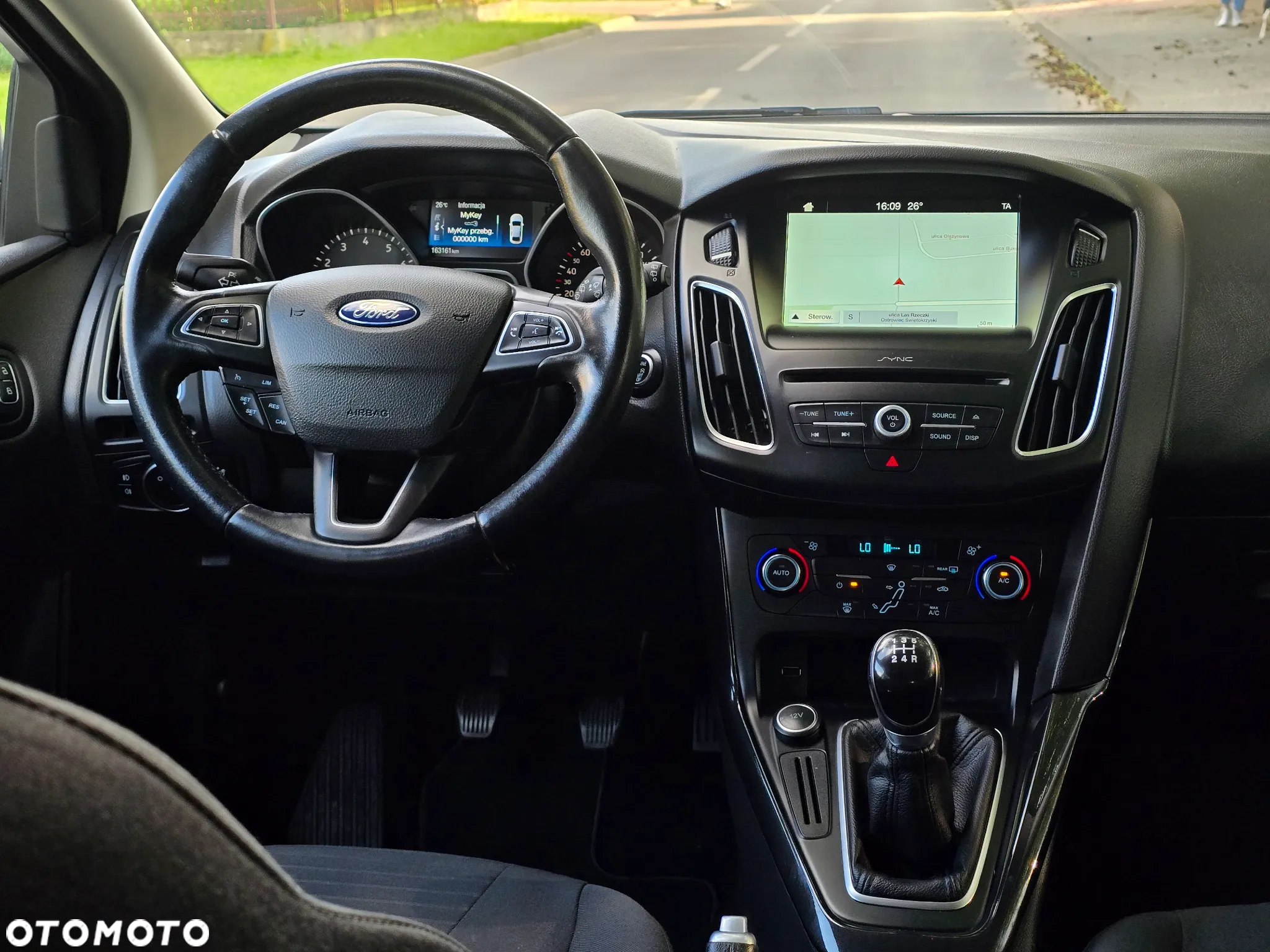 Ford Focus 1.6 Titanium - 24