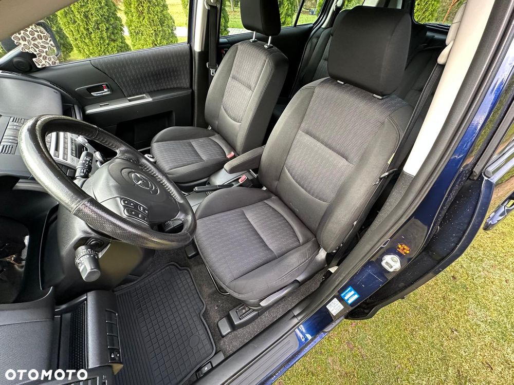Mazda 5 - 11