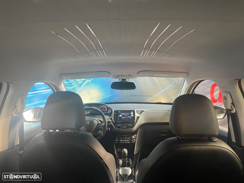 Peugeot 2008 PureTech 110 Stop&Start Crossway - 31