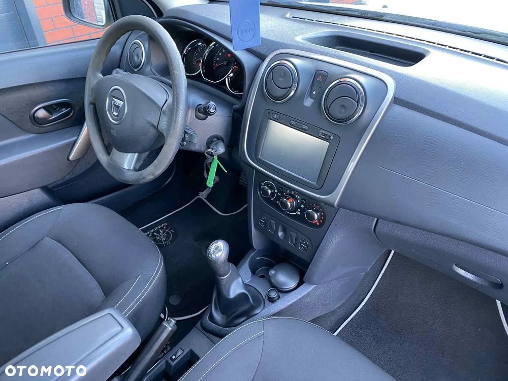 Dacia Sandero TCe 90 Laureate - 11
