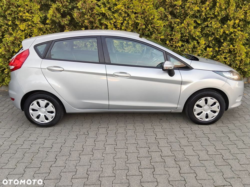 Ford Fiesta 1.25 Ambiente - 12