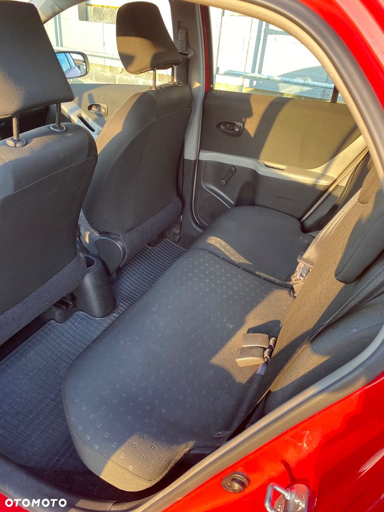 Toyota Yaris - 38