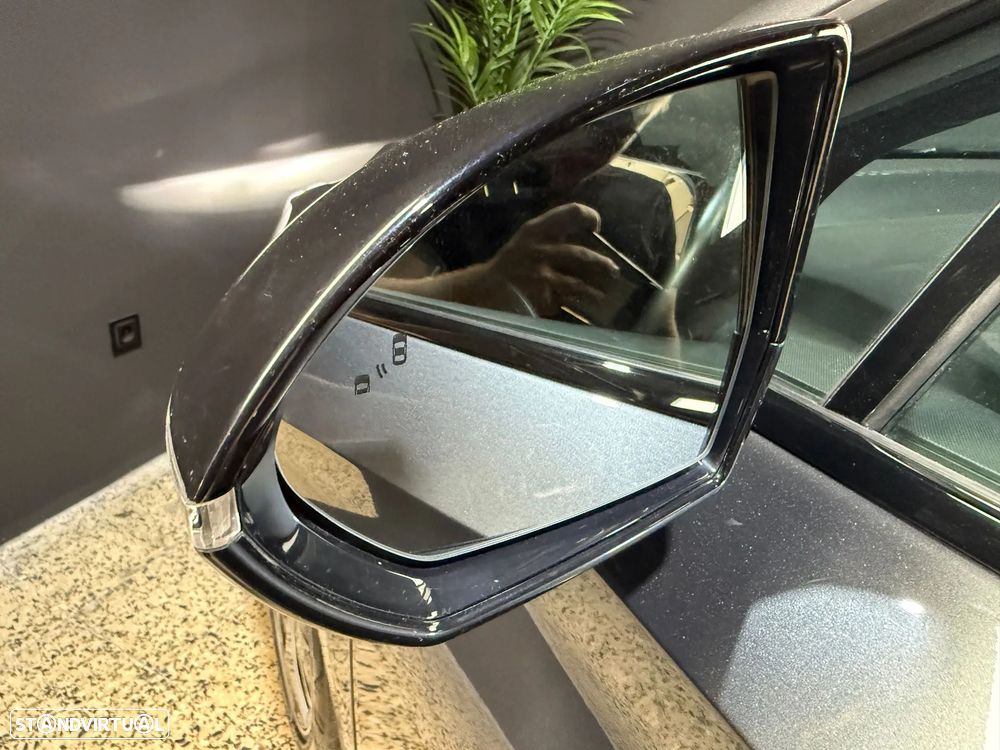 MG MG4 64 kWh Luxury - 13