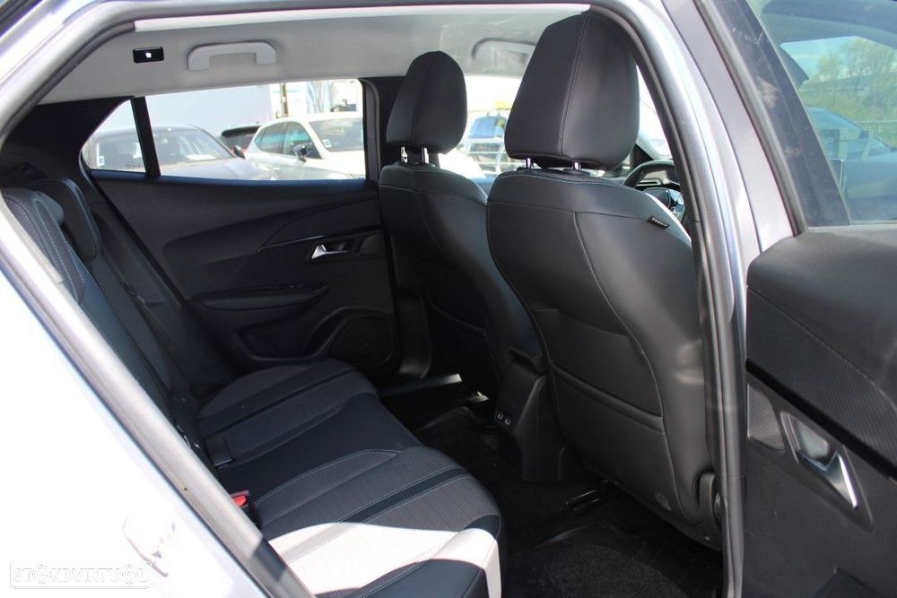 Peugeot 2008 1.2 PureTech Allure - 8