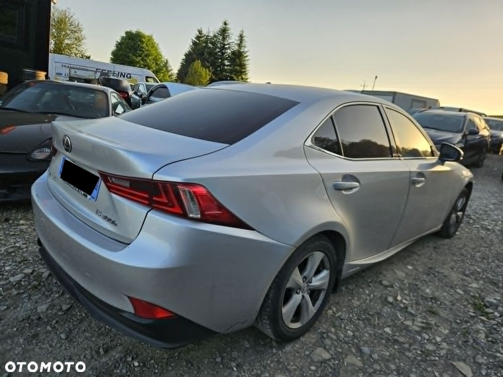 Lexus IS 300h Prestige EU6 - 1