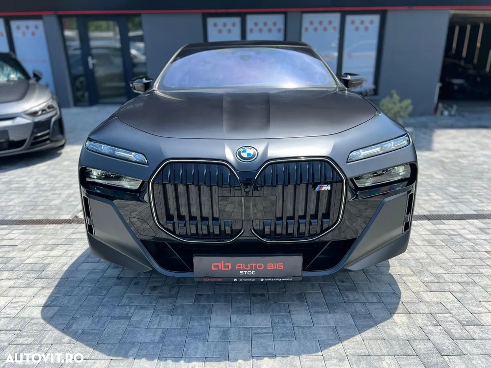 BMW M7 M760e xDrive AT PHEV - 13