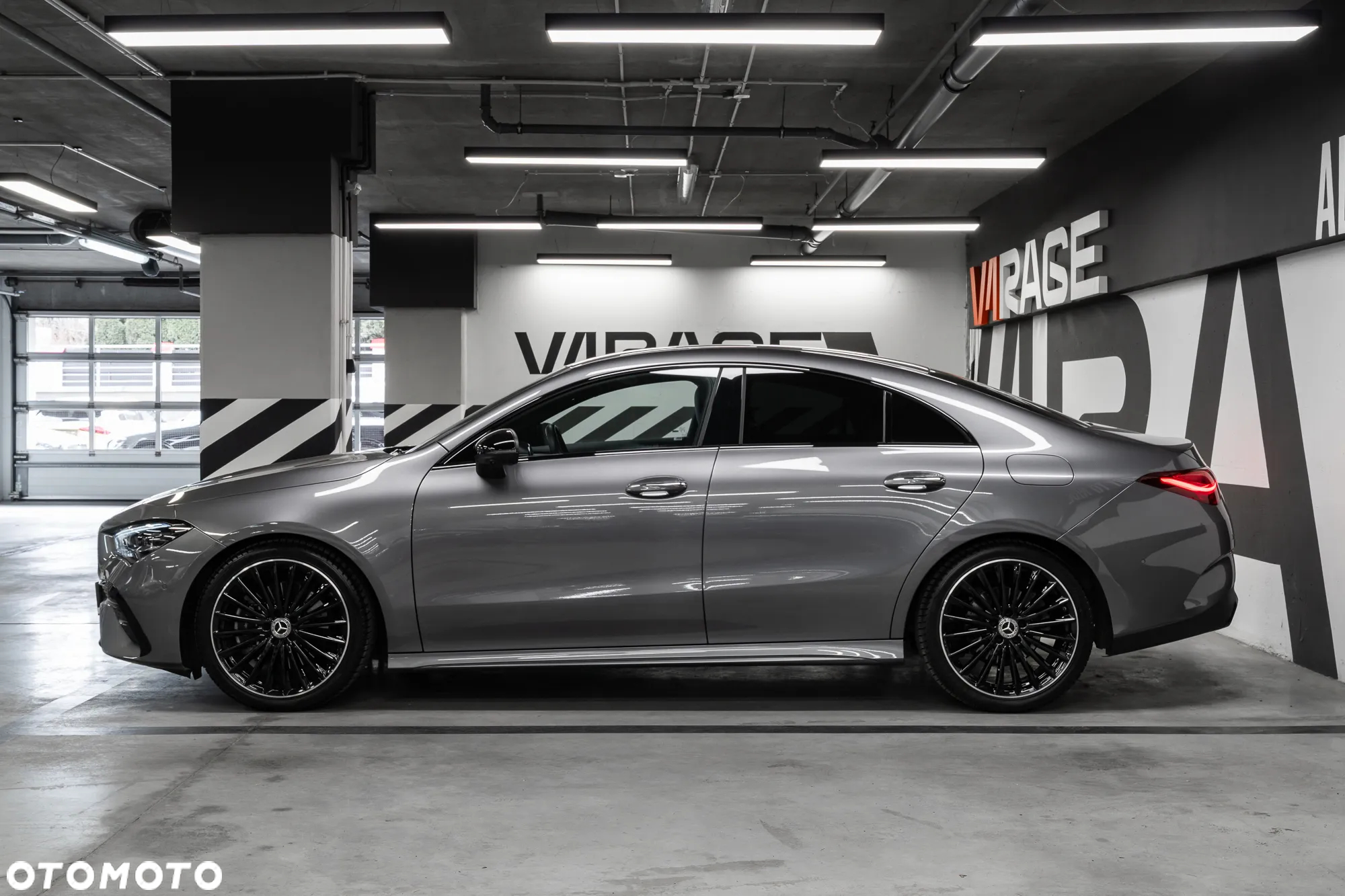 Mercedes-Benz CLA 220 mHEV 4-Matic AMG Line 8G-DCT - 4