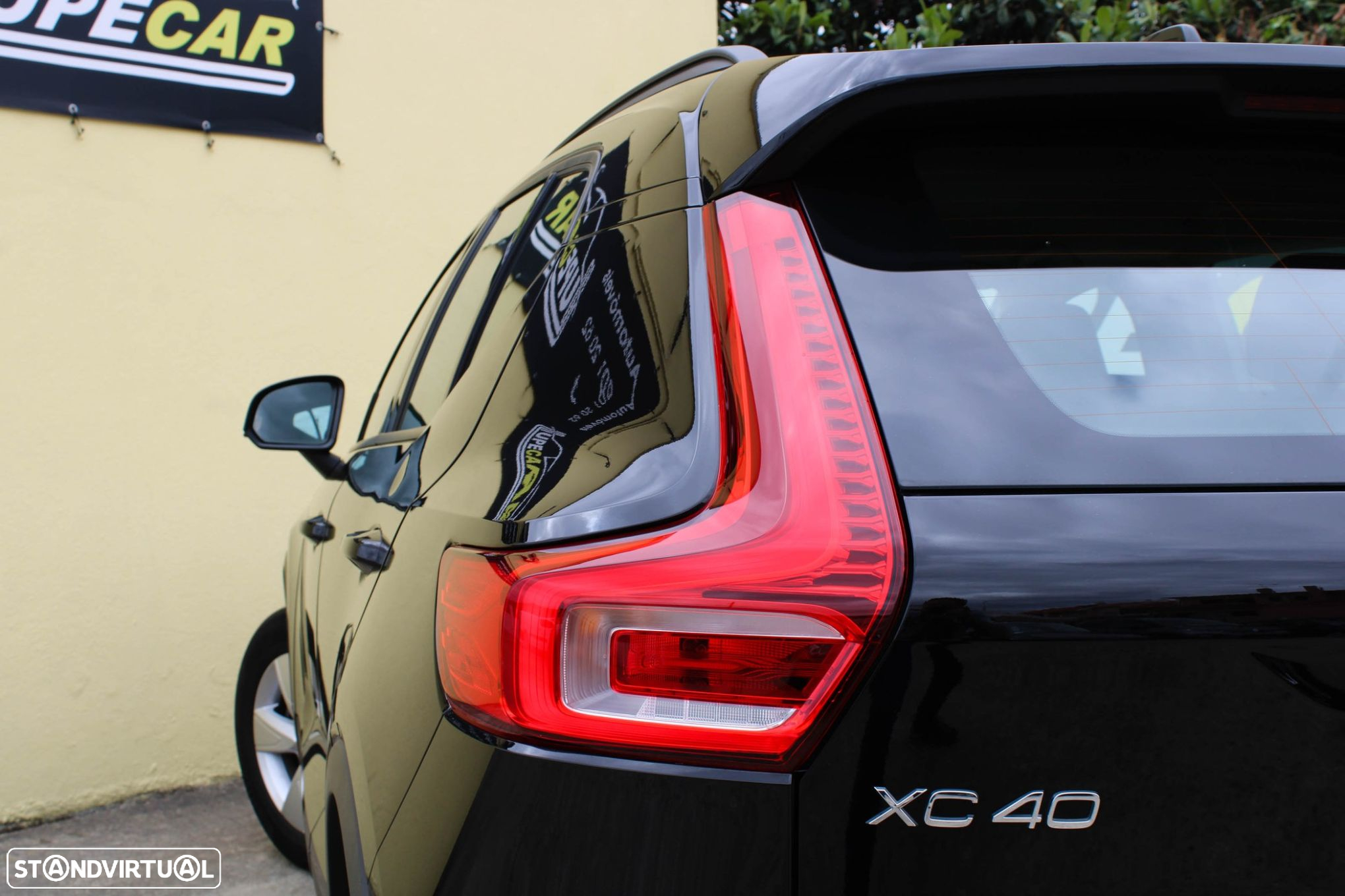Volvo XC 40 2.0 D3 Momentum Core - 23