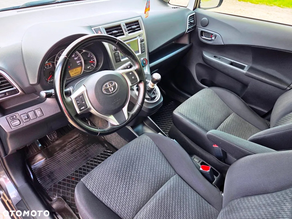 Toyota Verso S 1.33 Premium - 26