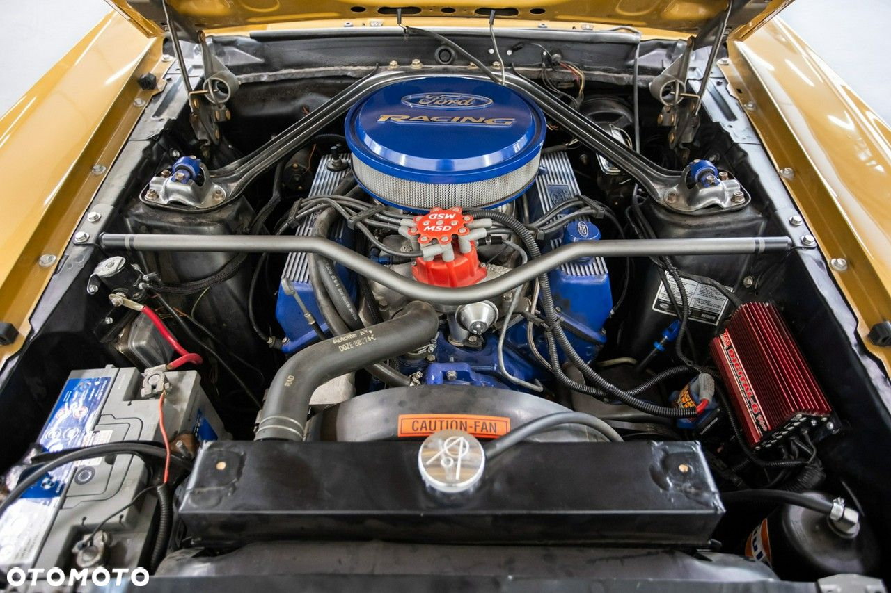 Ford Mustang - 34