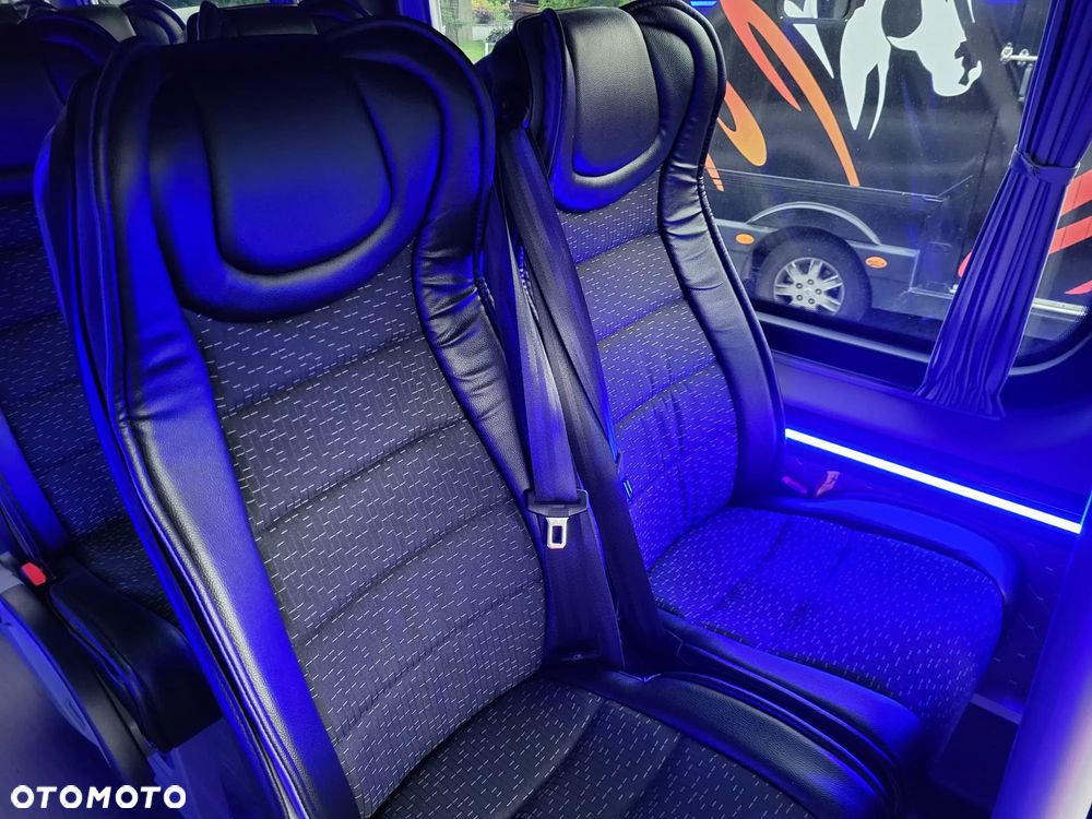Mercedes-Benz Sprinter - 10