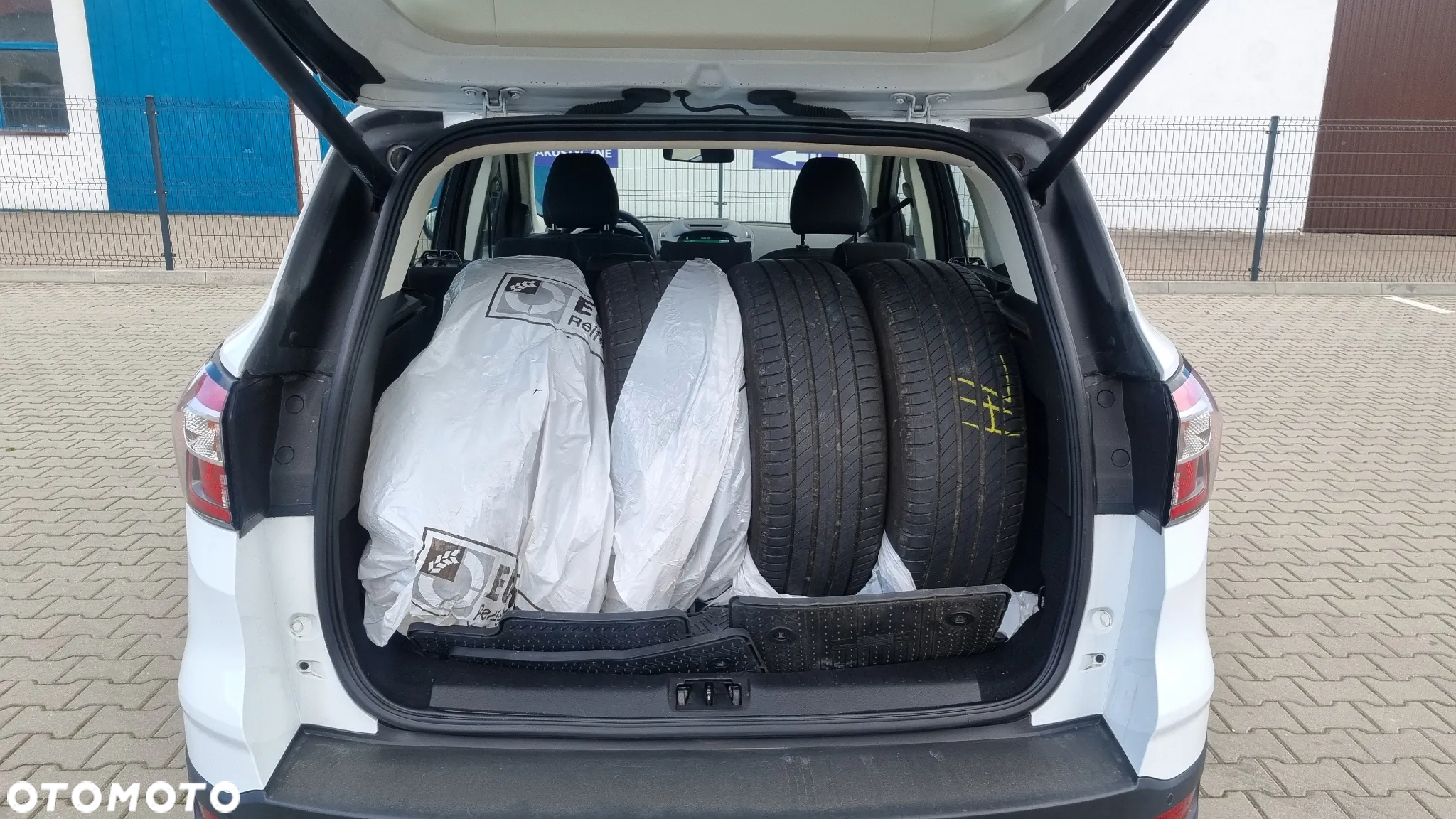 Ford Kuga 2.0 TDCi 4x4 Cool & Connect - 8