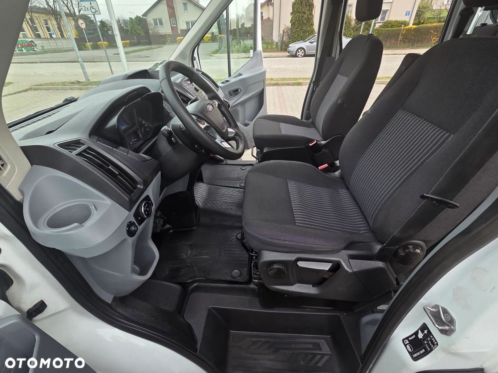 Ford Transit - 30
