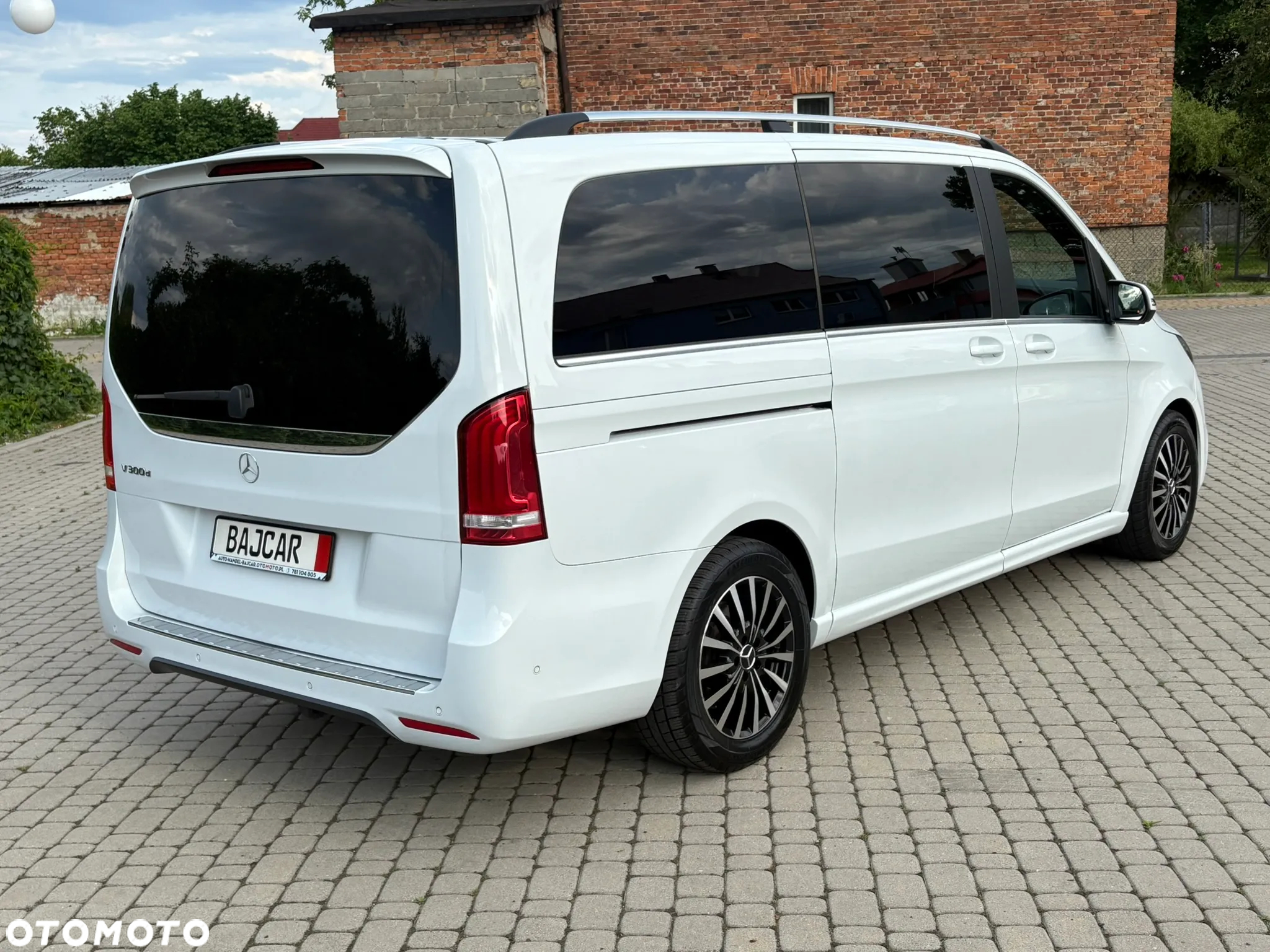 Mercedes-Benz Klasa V 300 d Exclusive 9G-Tronic (d³ugi) - 6