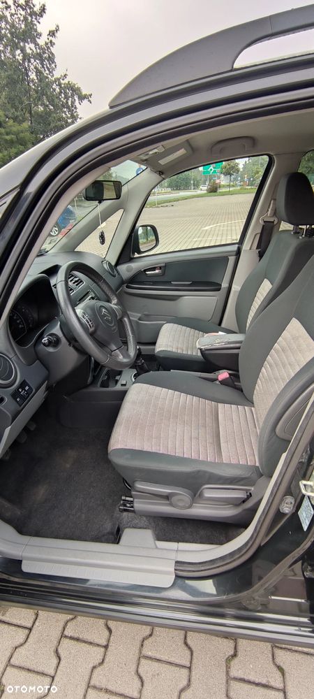 Suzuki SX4 1.6 GS / Premium 4WD - 12