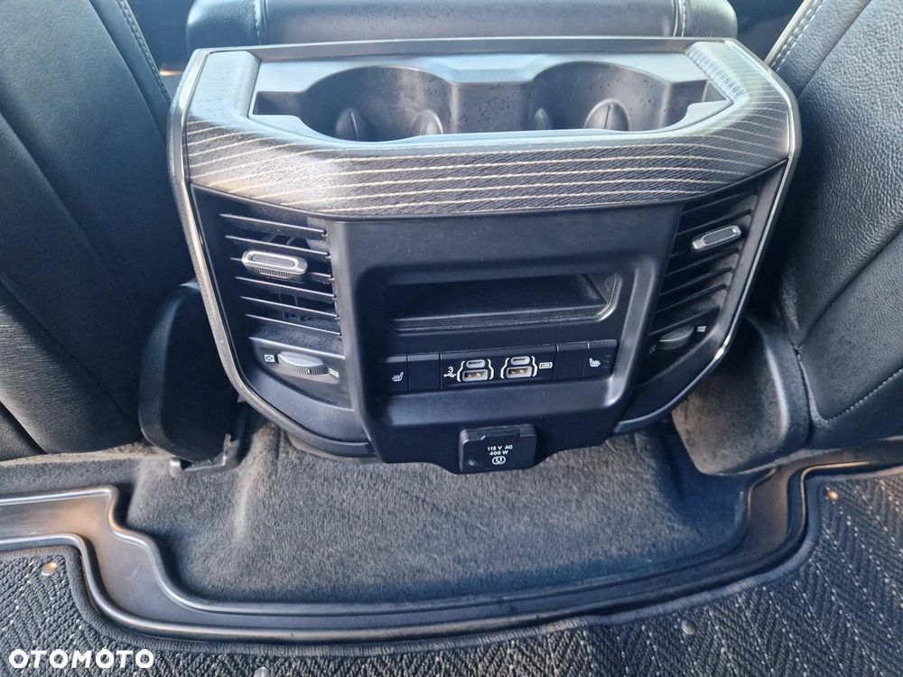 RAM 1500 - 18