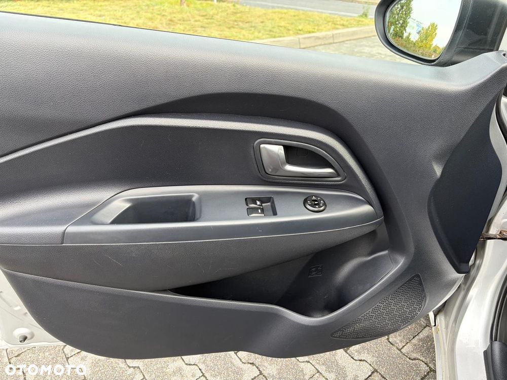 Kia Rio - 19