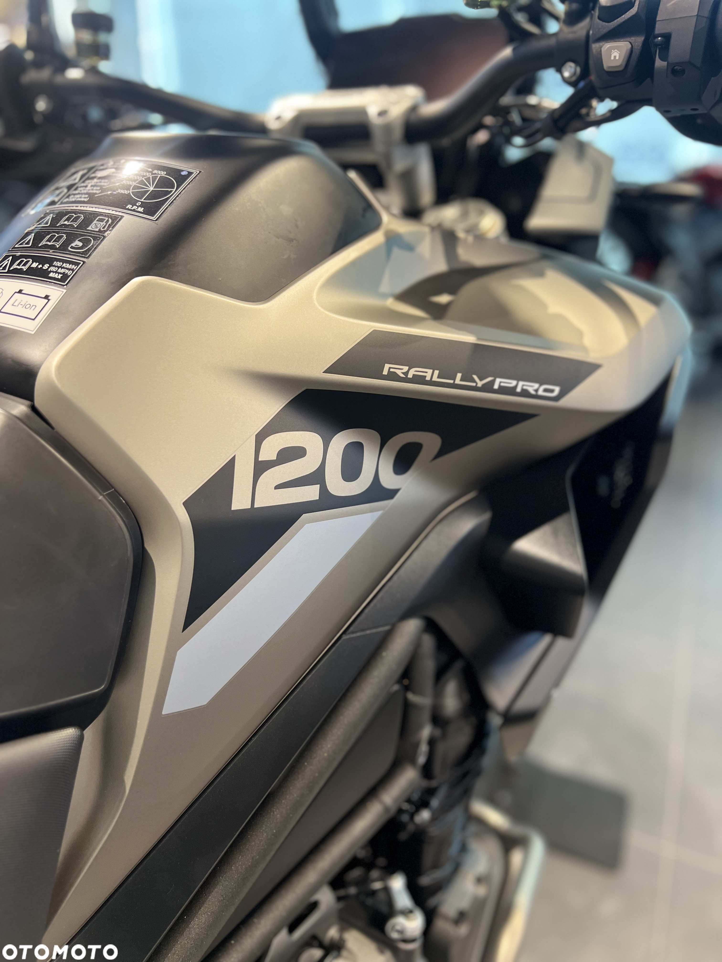 Triumph Tiger - 5