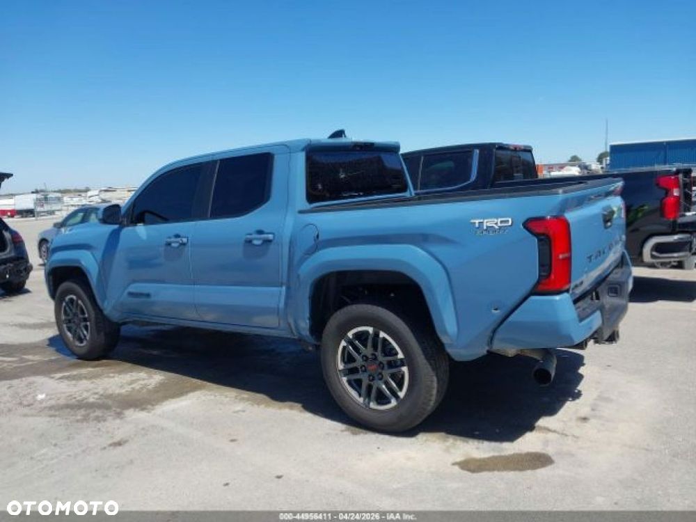 Toyota Tacoma - 6