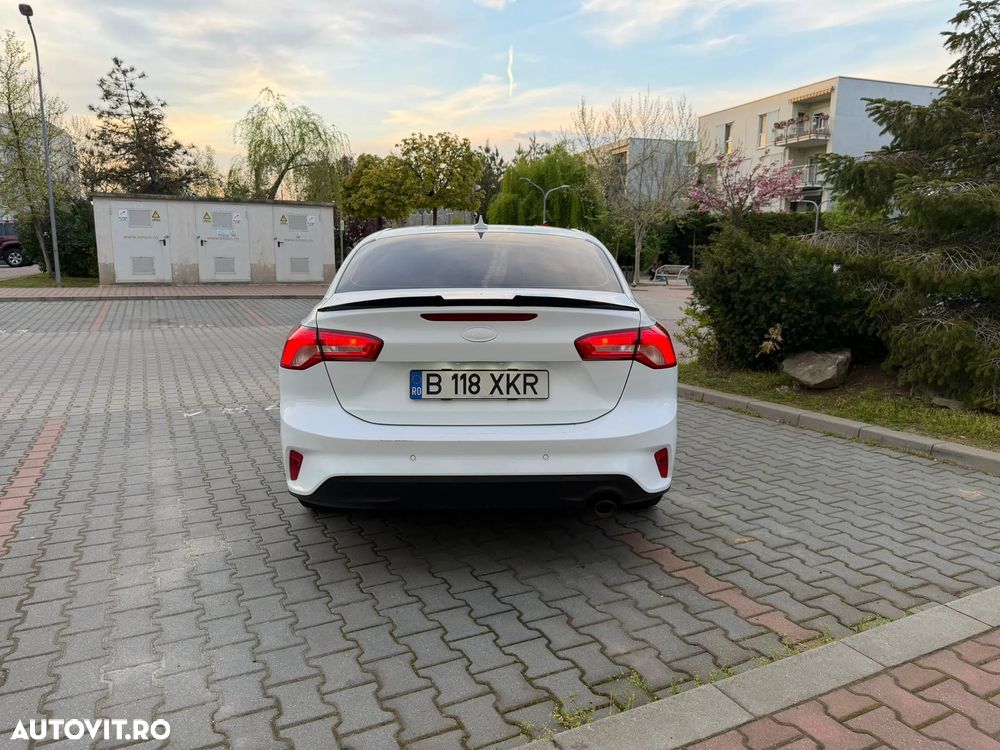 Ford Focus 1.5 EcoBlue Titanium Business - 4
