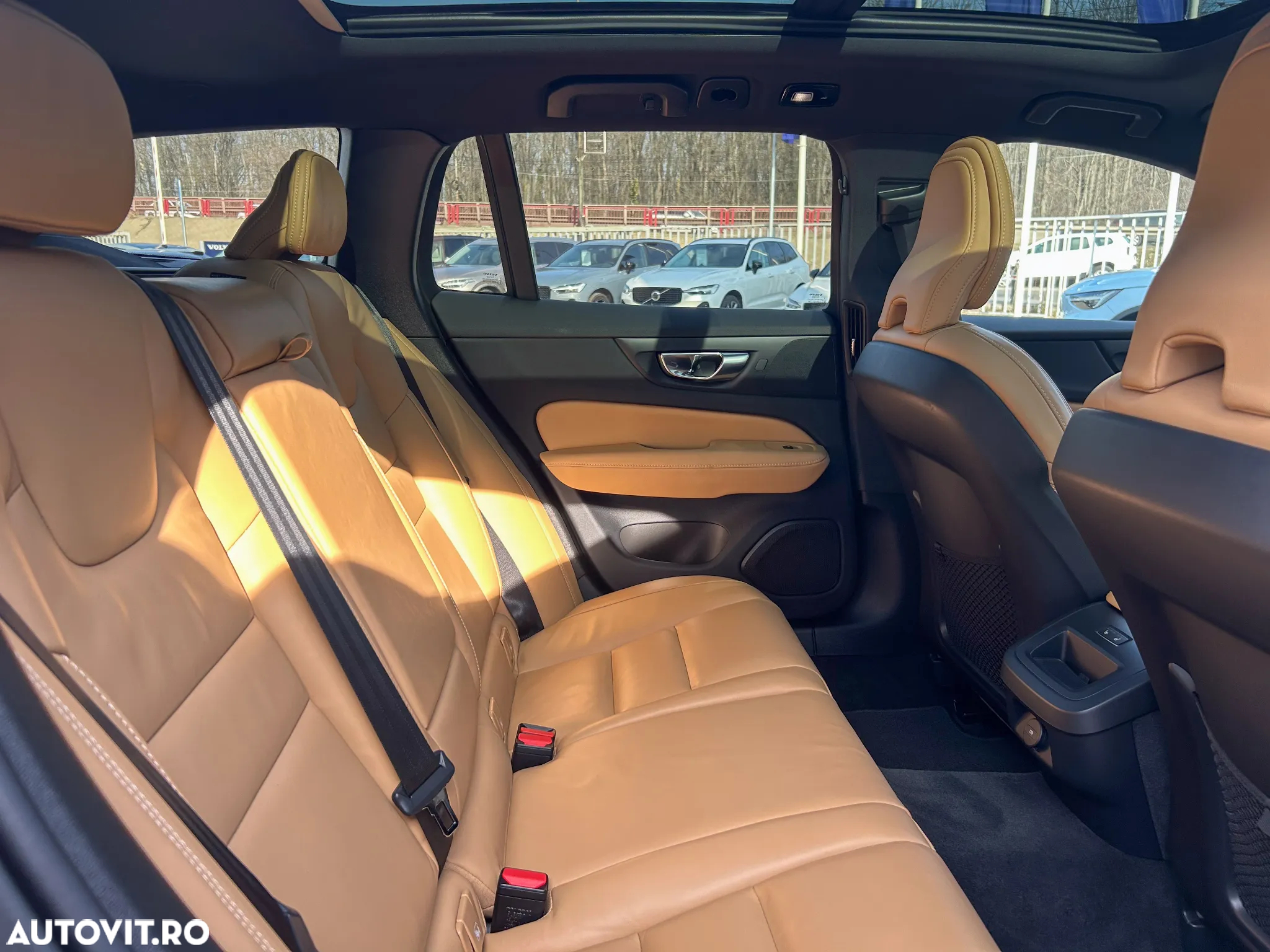 Volvo V60 B4 MHEV AT8 FWD Inscription - 11